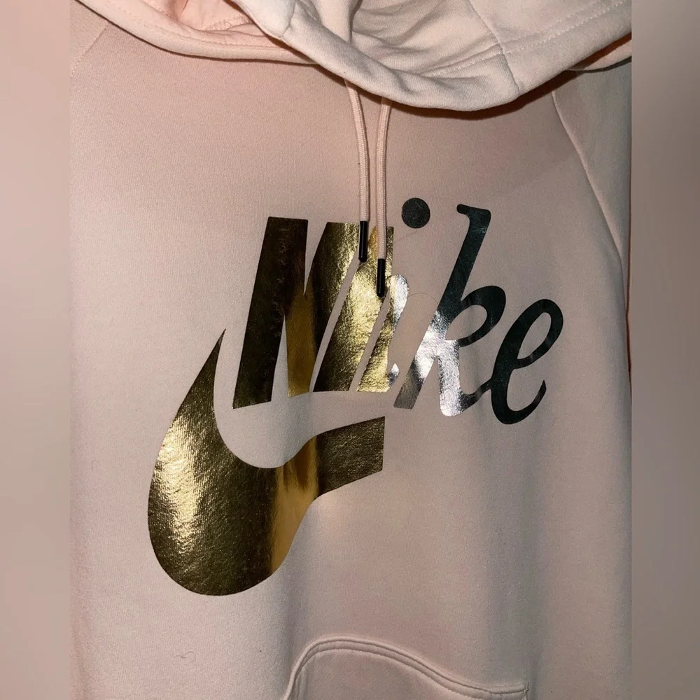NIKE WOMENS Plus Size SPORTSWEAR RALLY METALLIC-LOGO Pull OVER HOODIE